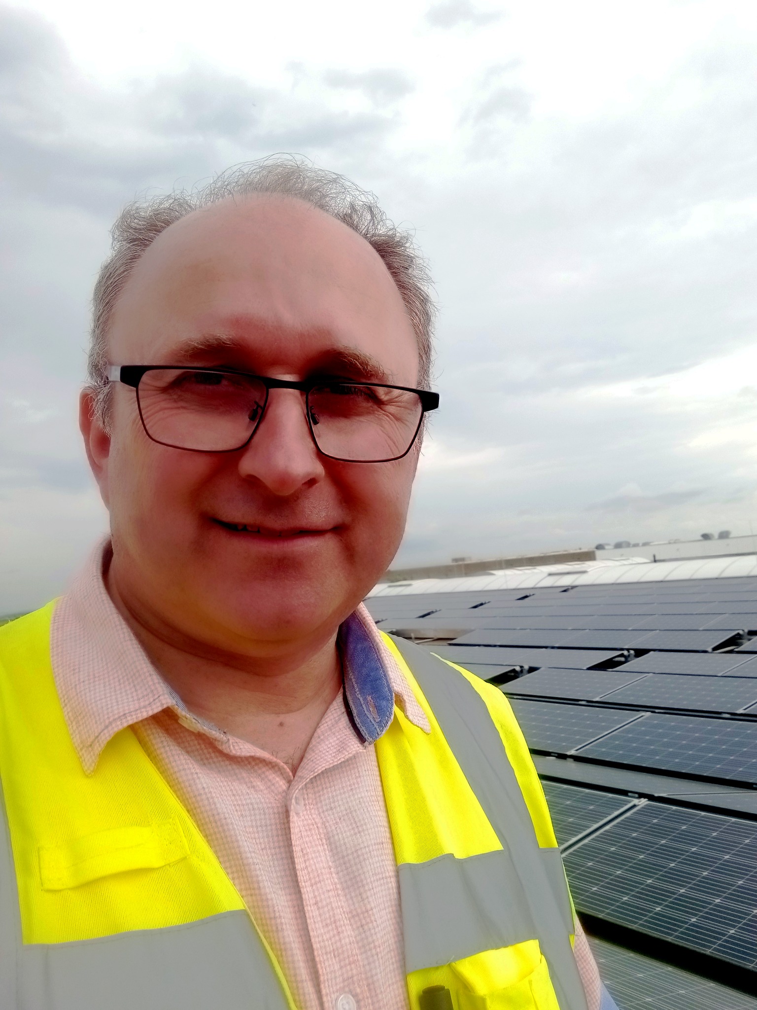EnConInQ-GmbH-PV-auf-brennbaren-Daechern PV auf brennbaren Dächern - wie soll das gehen?